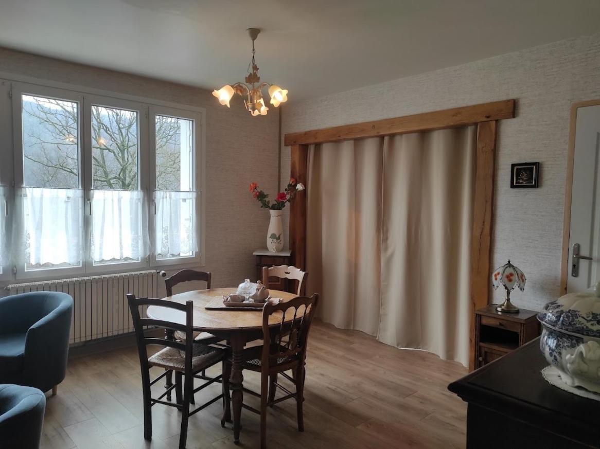 La Lisiere Appartement 2 Chambres Revin  Exteriér fotografie